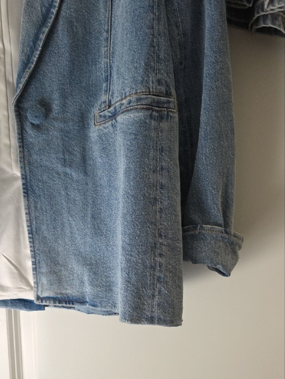 Alice + Olivia Light Blue Denim Blazer and matching Skort - Picture 3 of 10